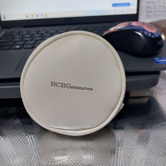 BCBGeneration Mini Clip On Bag Charm Mini Wallet Coin Purse Clip 2 COLORS - Picture 2 of 12